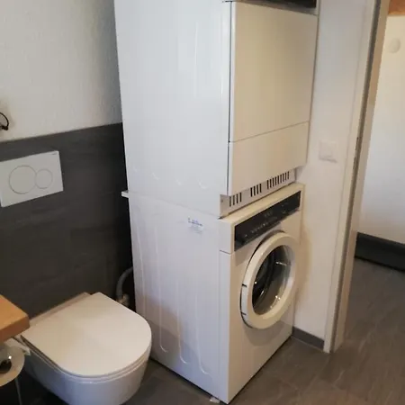 Haus Rhaetikon 1. Og, Links * Davos