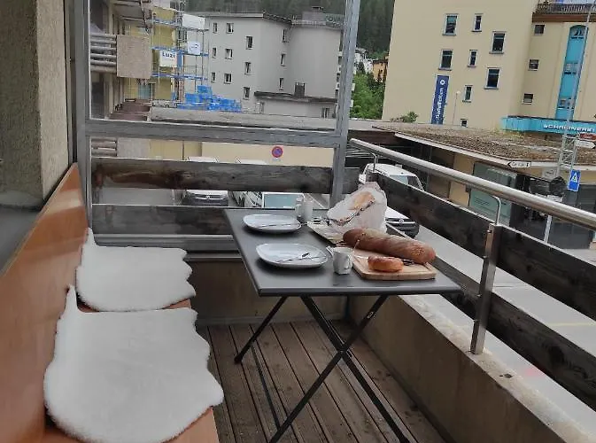 Haus Rhaetikon 1. Og, Links Apartment