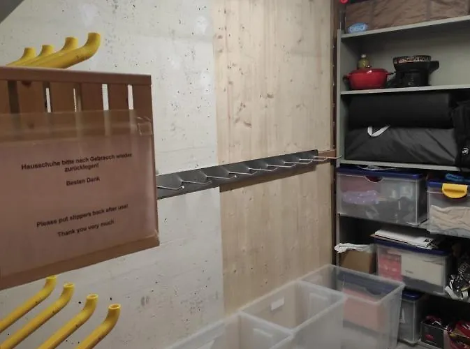 Haus Rhaetikon 1. Og, Links *